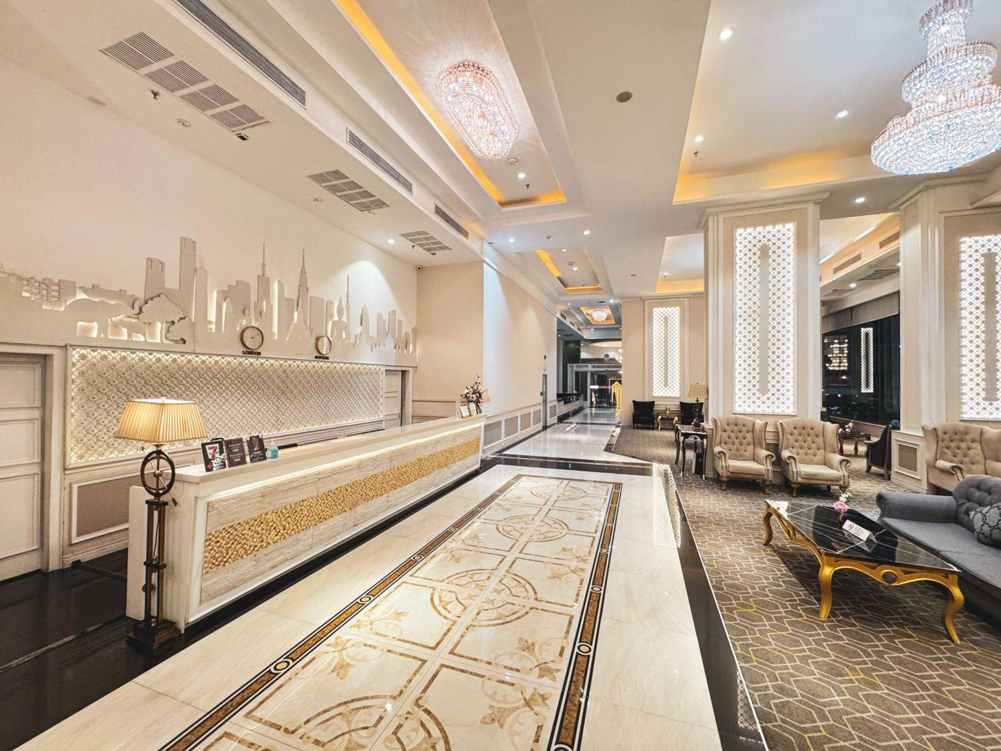 The Bazaar Hotel Bangkok Esterno foto