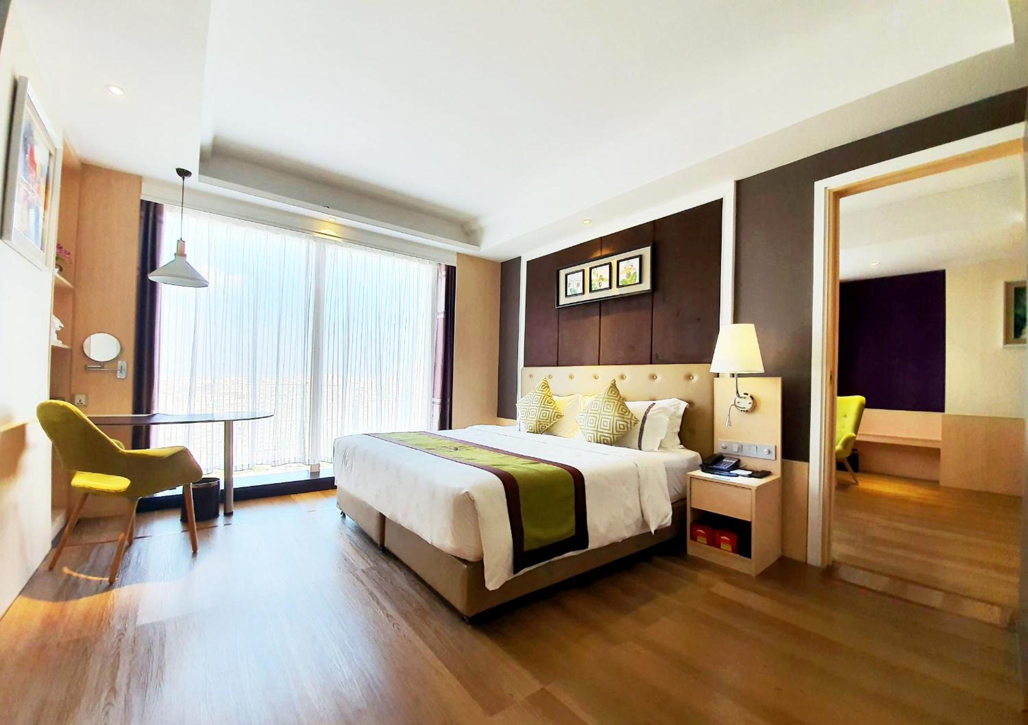The Bazaar Hotel Bangkok Esterno foto